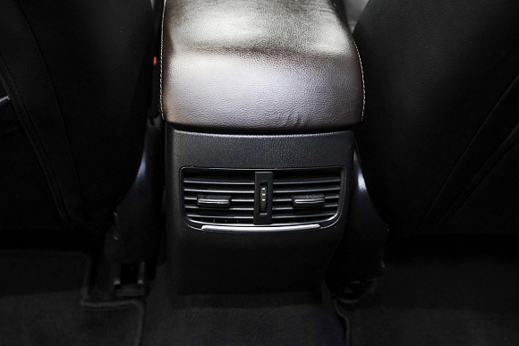 Mazda 6 Supreme, 2015 года, пробег 270000 км