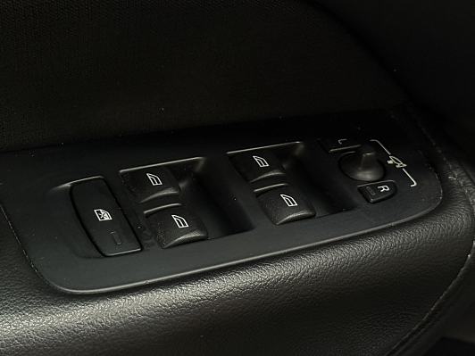 Volvo XC60 Momentum, 2018 года, пробег 90500 км