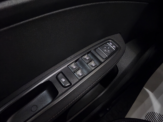 Renault Arkana Life, 2019 года, пробег 61110 км