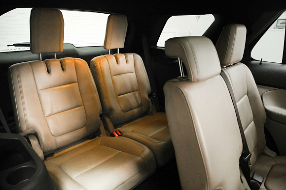 Ford Explorer, 2013 года, пробег 262000 км