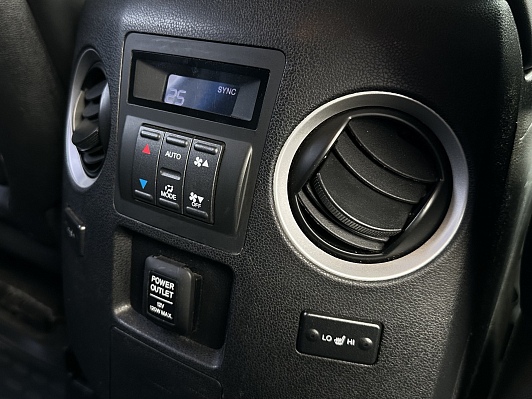 Honda Pilot, 2011 года, пробег 240000 км