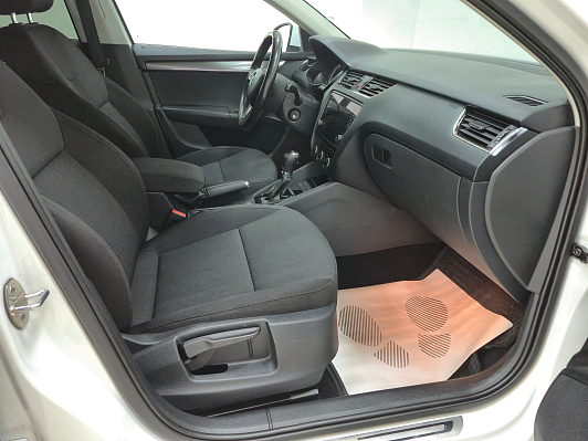 Skoda Octavia, 2017 года, пробег 265876 км