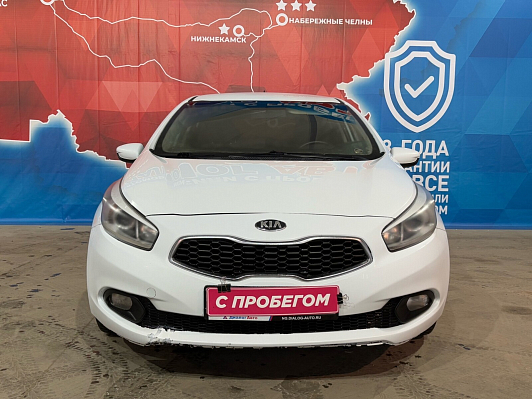 Kia Ceed Classic (без опций обогрева), 2014 года, пробег 138000 км