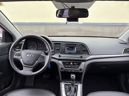 Hyundai Avante, 2018 года, пробег 128000 км
