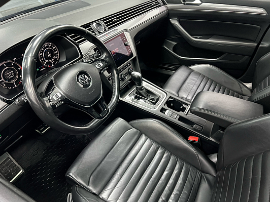 Volkswagen Passat, 2018 года, пробег 278760 км
