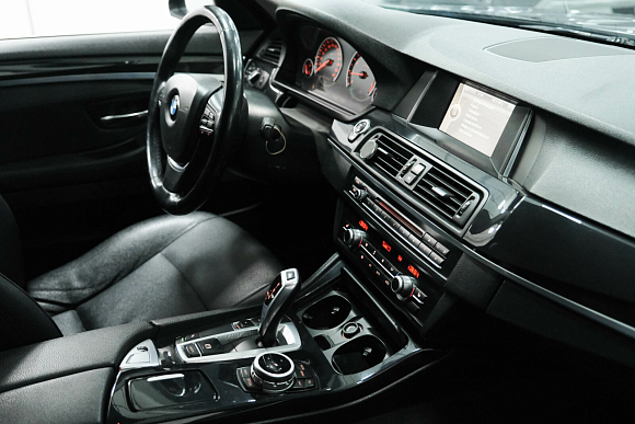 BMW 5 серии, 2014 года, пробег 186538 км