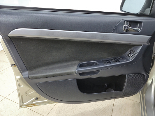 Mitsubishi Lancer, 2010 года, пробег 213500 км