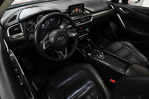 Mazda 6 Supreme, 2015 года, пробег 270000 км
