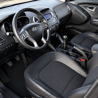 Hyundai ix35, 2010 года, пробег 278674 км