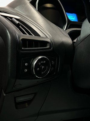 Ford Focus Trend, 2011 года, пробег 159000 км