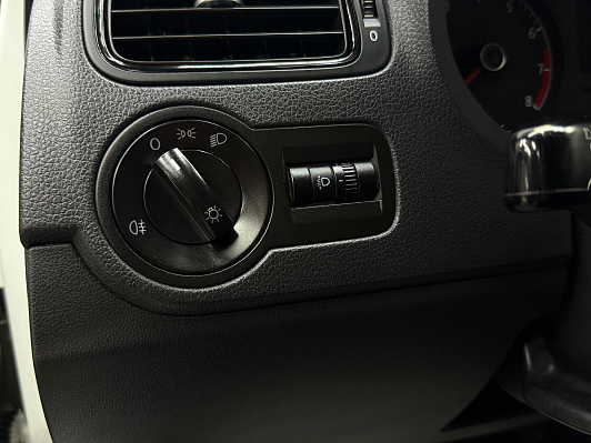 Volkswagen Polo Highline 15-18, 2015 года, пробег 151000 км