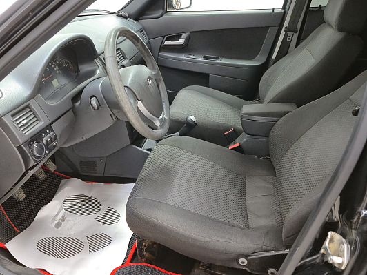 Lada (ВАЗ) Priora Норма, 2012 года, пробег 176904 км