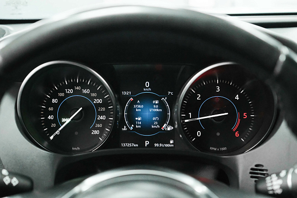 Jaguar F-Pace Pure, 2018 года, пробег 137210 км