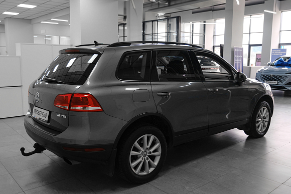 Volkswagen Touareg Business, 2015 года, пробег 335000 км