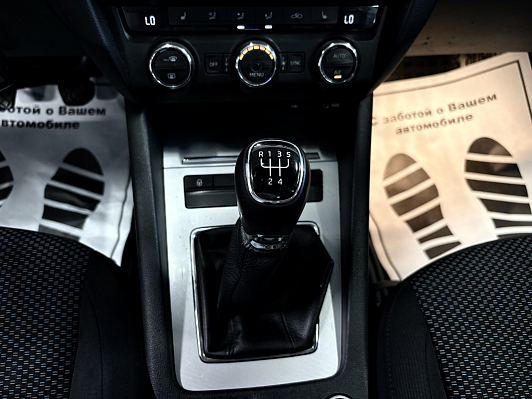 Skoda Octavia Ambition, 2016 года, пробег 209000 км