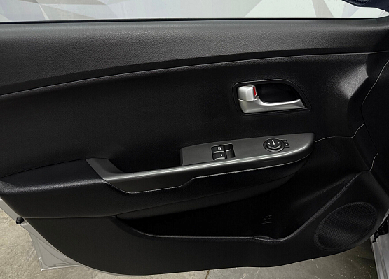 Kia Rio Comfort, 2014 года, пробег 211127 км