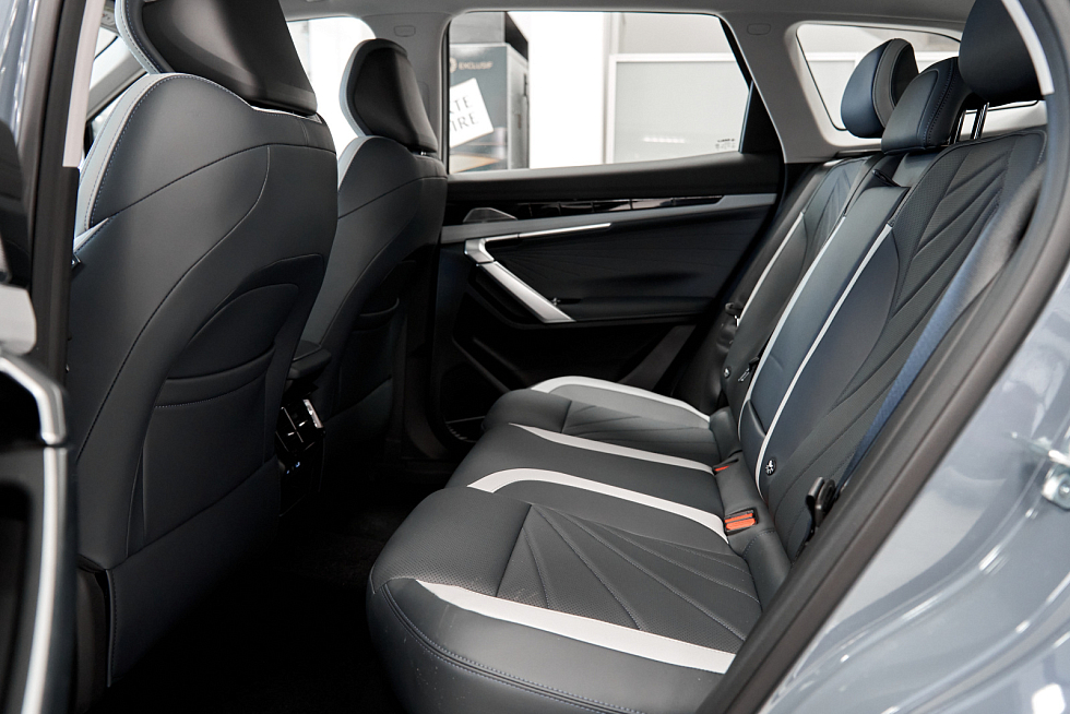 Geely Atlas Flagship Sport, голубой