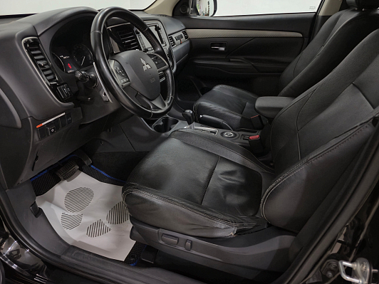 Mitsubishi Outlander Ultimate, 2014 года, пробег 225319 км