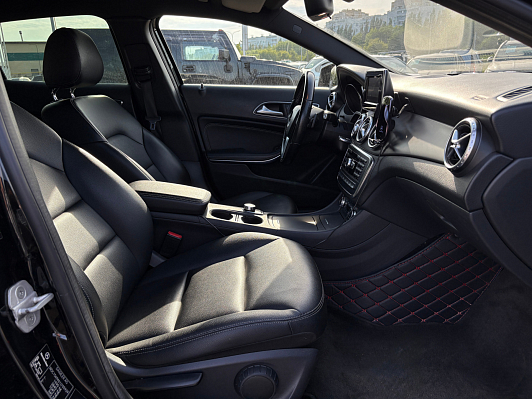 Mercedes-Benz GLA GLA 250 4MATIC Особая серия, 2015 года, пробег 246083 км