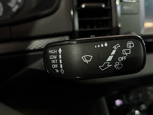 Skoda Karoq Ambition, 2020 года, пробег 136185 км