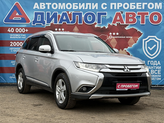 Mitsubishi Outlander Intense, 2016 года, пробег 208676 км
