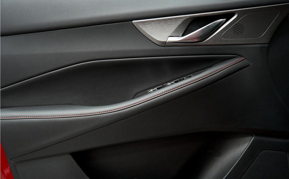 Changan CS35 Plus Tech, красный