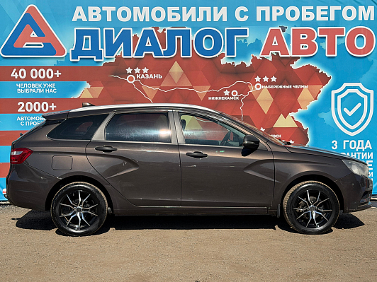 Lada (ВАЗ) Vesta Luxe Multimedia, 2019 года, пробег 124699 км