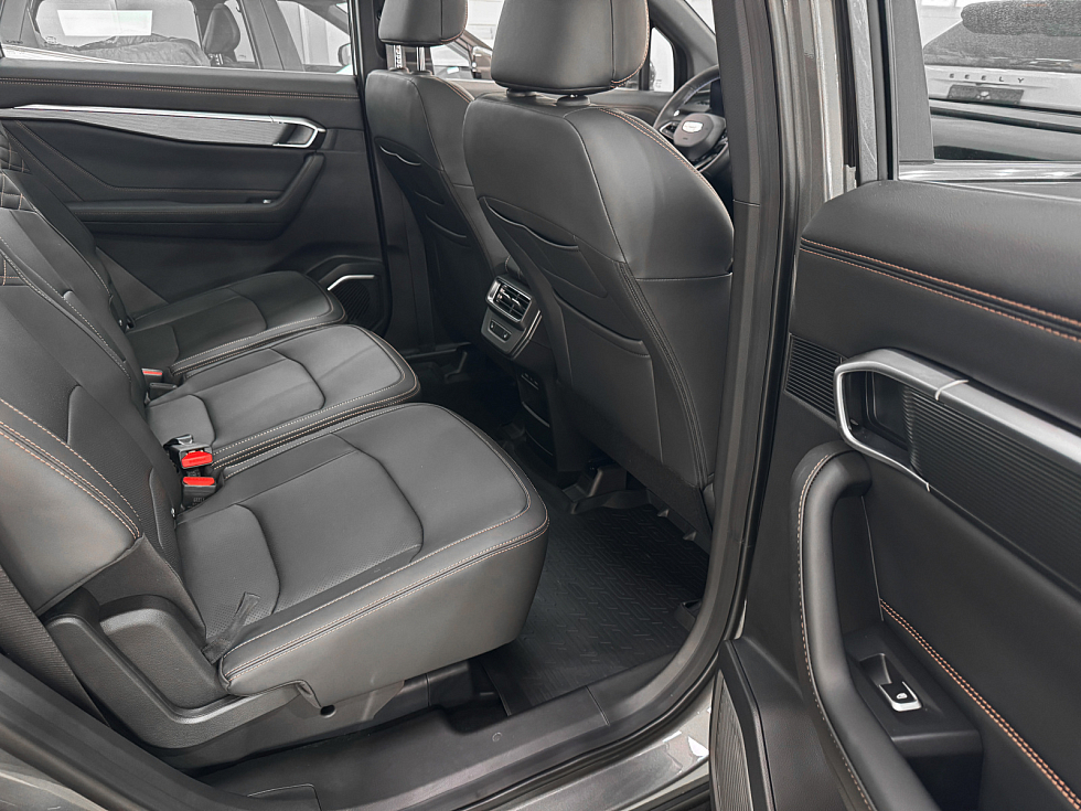 Geely Okavango Flagship, серый