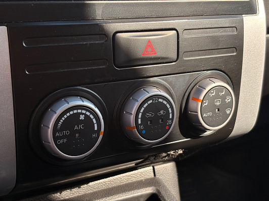 Nissan X-Trail SE, 2010 года, пробег 330000 км