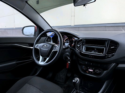 Lada (ВАЗ) Vesta Comfort, 2019 года, пробег 33670 км