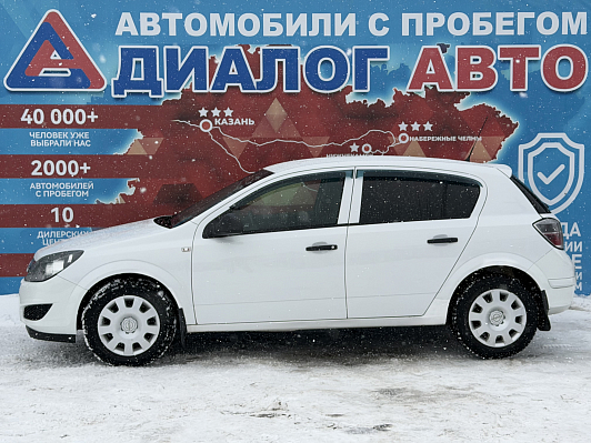Opel Astra, 2012 года, пробег 234642 км