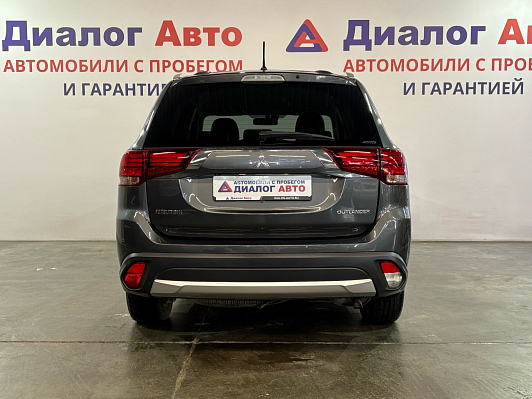 Mitsubishi Outlander Ultimate, 2015 года, пробег 169911 км