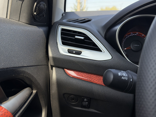 Lada (ВАЗ) Vesta Luxe Multimedia (2017-2019), 2019 года, пробег 76000 км