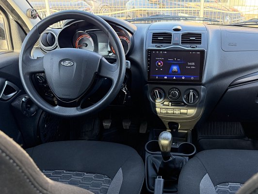 Mitsubishi Outlander Intense, 2014 года, пробег 117700 км