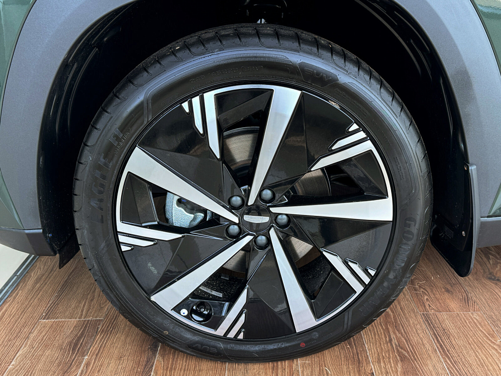 Geely Atlas Флагман, зеленый
