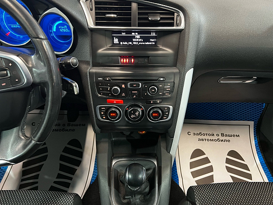 Citroen DS4 Chic, 2013 года, пробег 192000 км