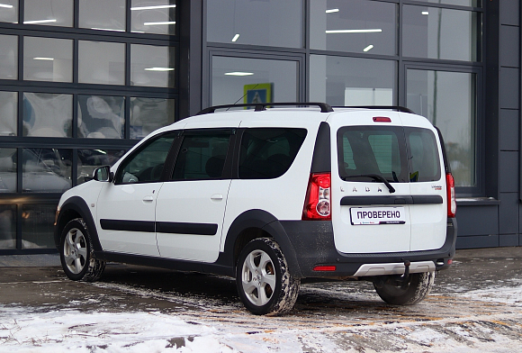 Lada (ВАЗ) Largus Luxe (5 мест), 2020 года, пробег 101579 км