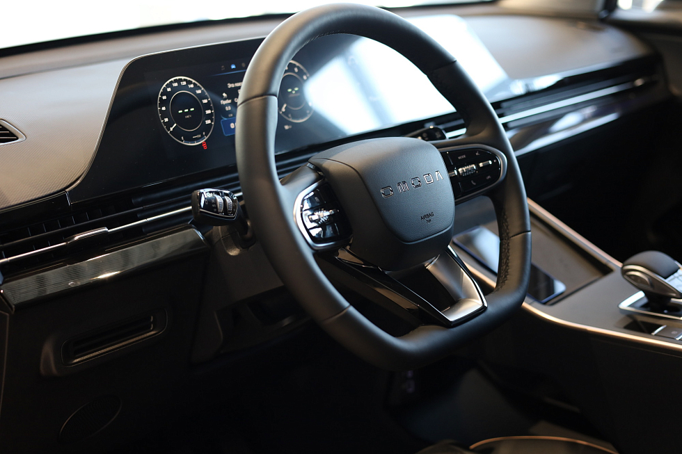 Omoda C5 Стиль, черный