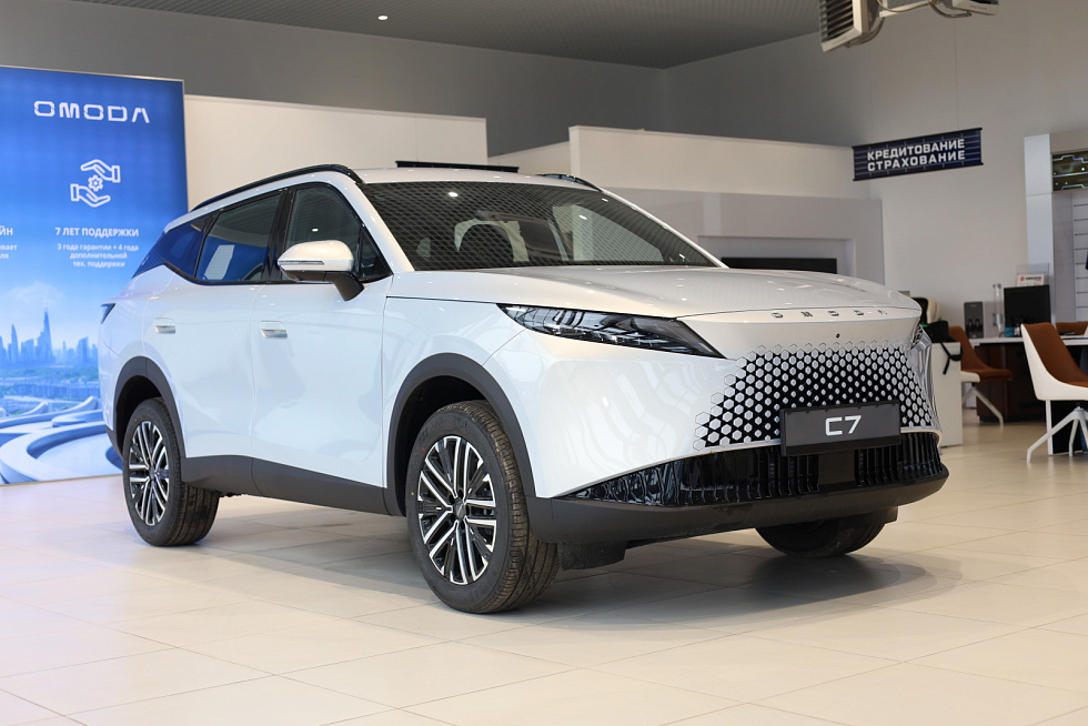 Omoda C7 Драйв, серебряный