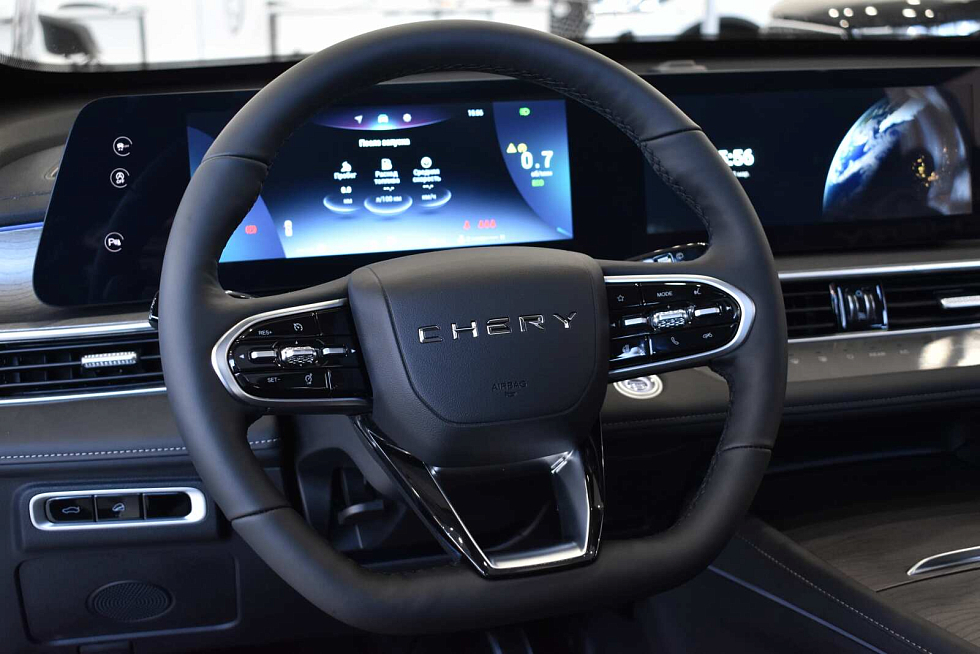 Chery Tiggo 8 Pro Max Ultimate 4WD, серебряный