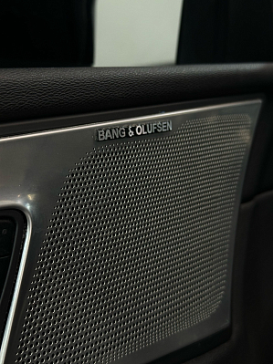 Volvo XC60 Inscription, 2018 года, пробег 52500 км