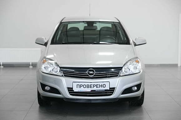 Opel Astra Cosmo, 2013 года, пробег 127000 км