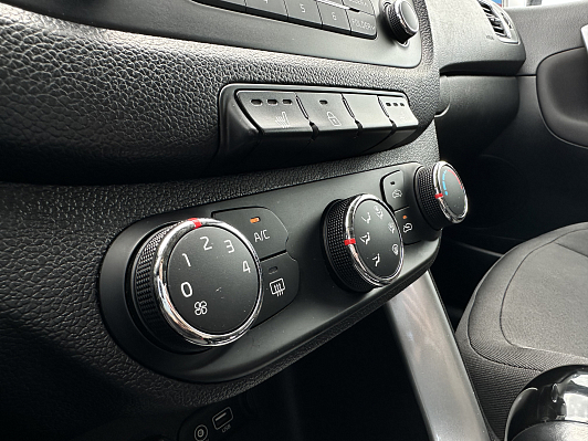 Kia Ceed Luxe, 2018 года, пробег 99130 км