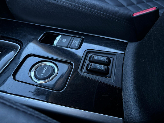 Mitsubishi Outlander Intense+, 2018 года, пробег 112040 км