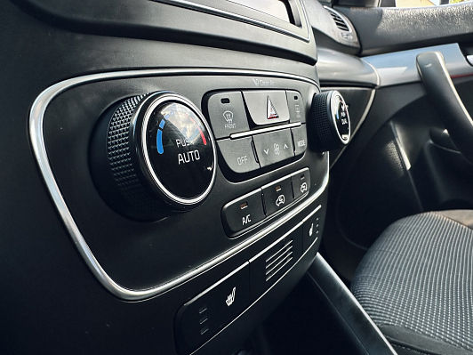 Kia Sorento New Comfort (2015), 2014 года, пробег 230000 км