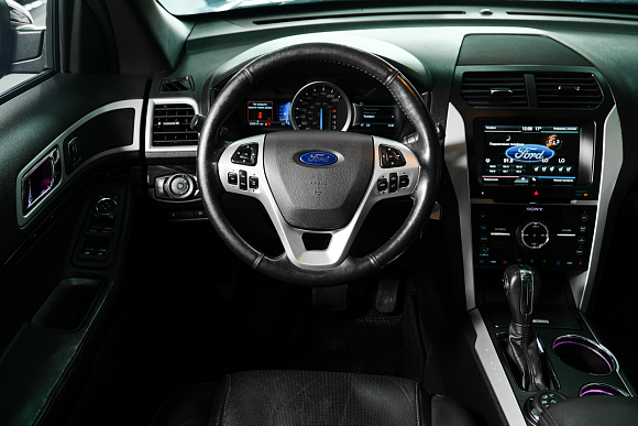 Ford Explorer Limited, 2013 года, пробег 200500 км