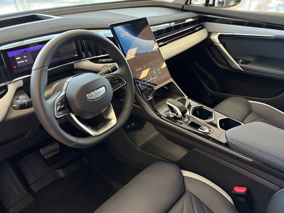 Geely Atlas Luxury, белый