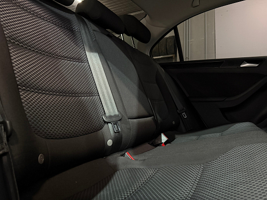 Volkswagen Jetta Comfortline, 2018 года, пробег 179000 км