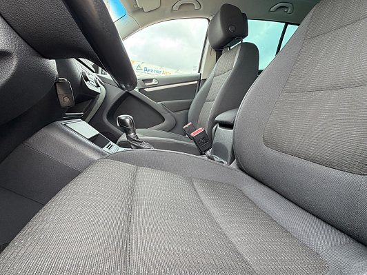 Volkswagen Tiguan Adventure, 2011 года, пробег 184000 км