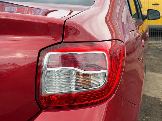 Renault Logan Luxe Privilege, 2015 года, пробег 133300 км